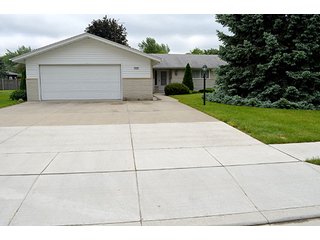 Property photo 20 - Beautiful 3 Bedroom Ranch & Personal Property - Stein Estate